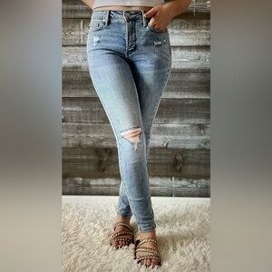 JUDY BLUE Control Top Destroyed Distressed Skinny Jeans Light Indigo 9/29